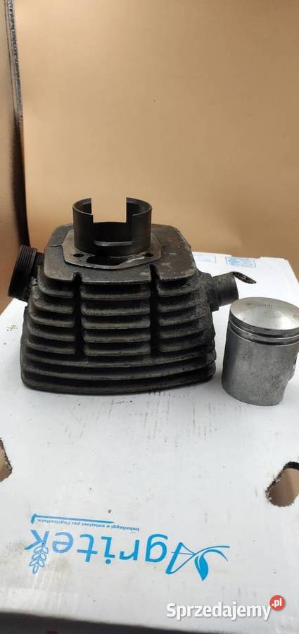 Cylinder wsk 125 nominał plus tlok prl Łożyska silnika Skarżysko-Kamienna