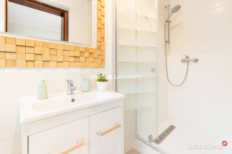 Sprzedam mieszkanie 487m2 2 pokoje Kraków Liczba pokoi 2 małopolskie