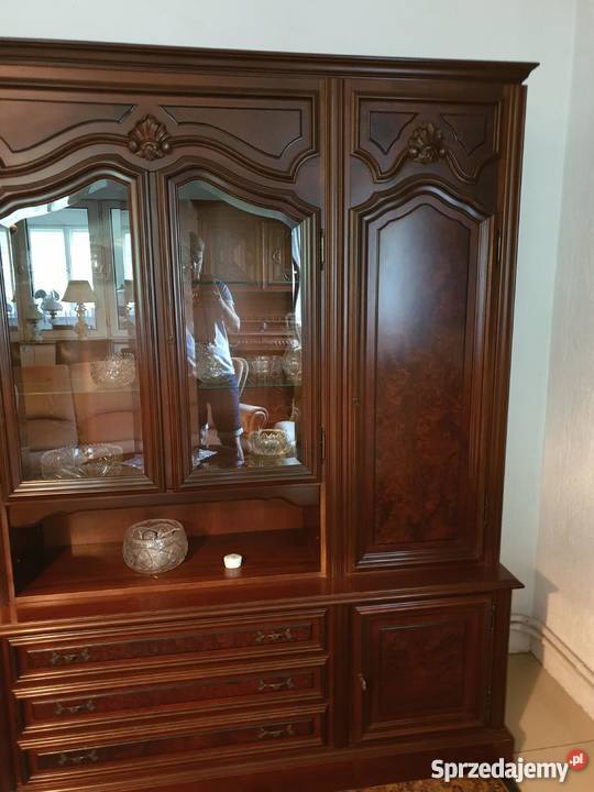 Stylowa meblościanka piękna i klasyczna Pszczyna