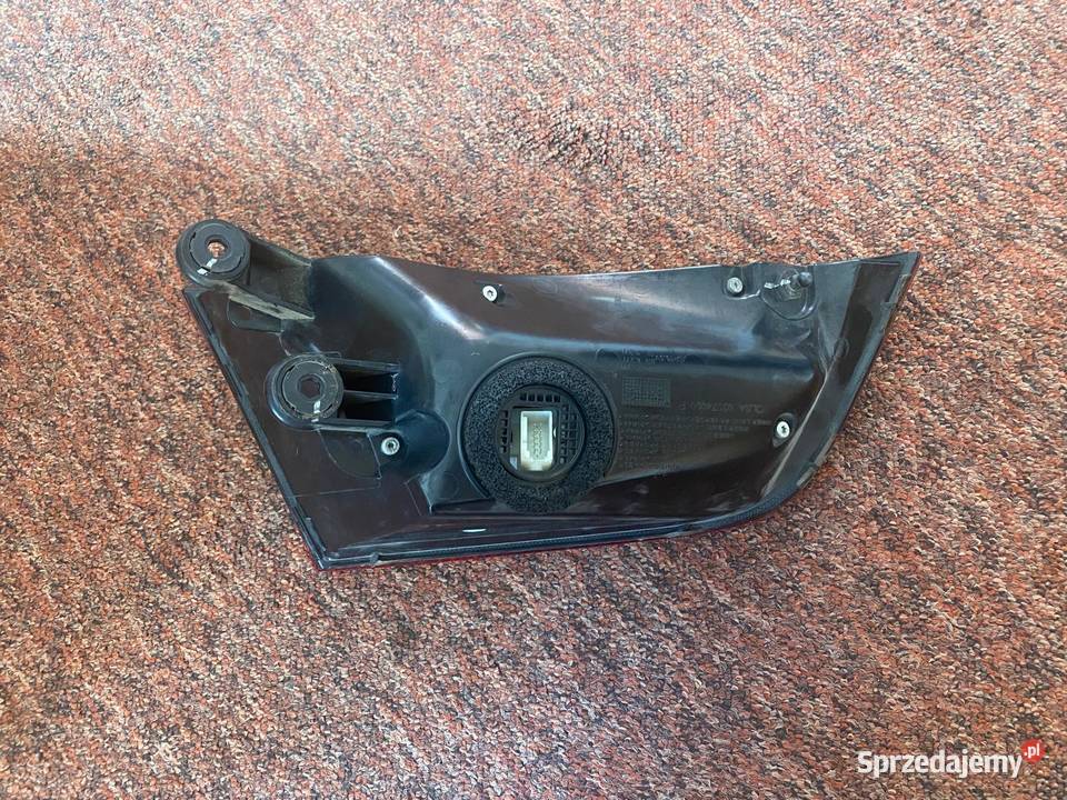 Lampa tylna AUDI 4G8945096F osobowe Lampy tylne