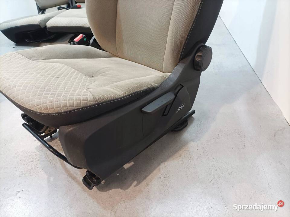 FOTELE PRZÓD TYŁ KOMPLET EU Ford Tourneo Courier Rok produkcji 2016 świętokrzyskie