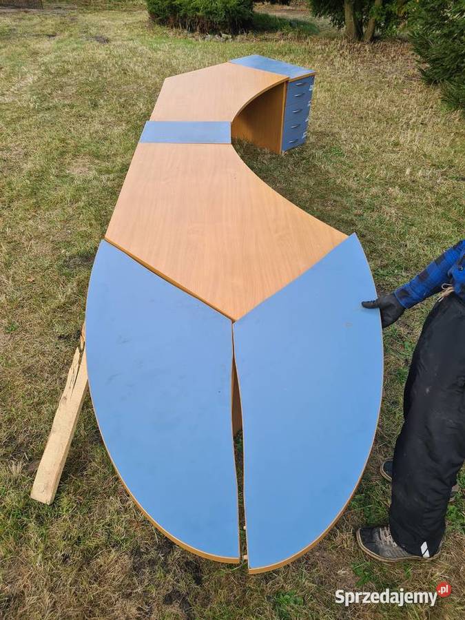 Biurko i szafki biurowe