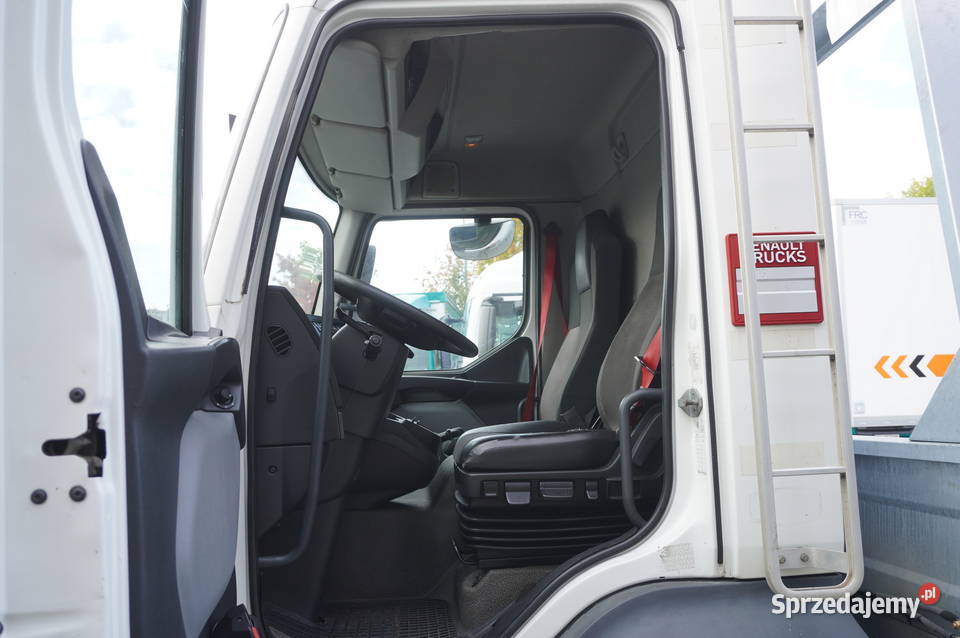RENAULT D16 Tow truck 77 m 170 tho 239487 diesel
