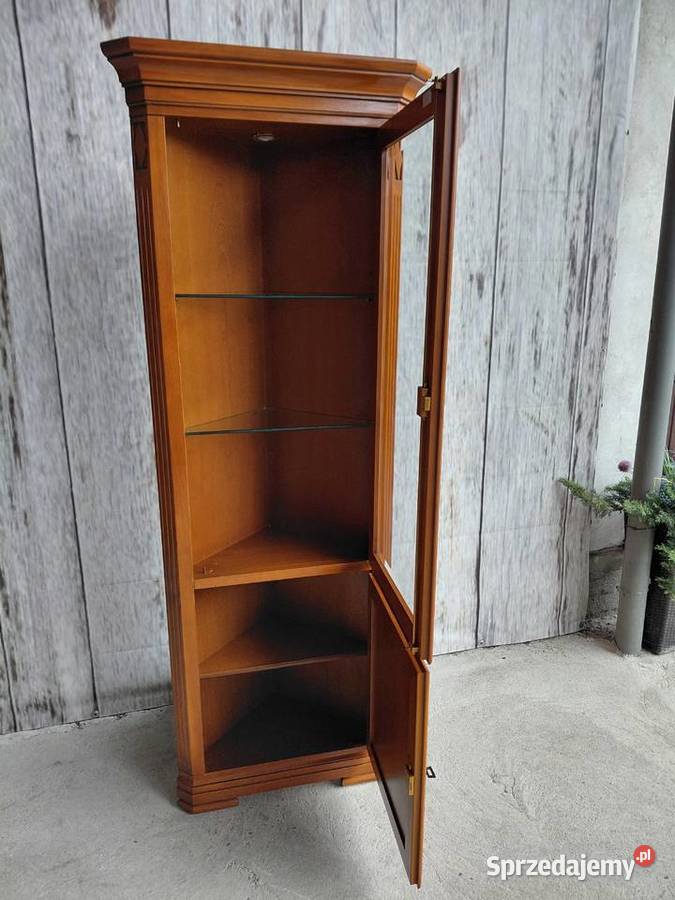 ładna przeszklona witryna narożnikowa SELVA 308 Byczyna