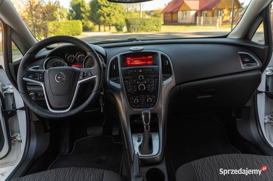 Opel Astra J 14 Turbo Automatik Cosmo