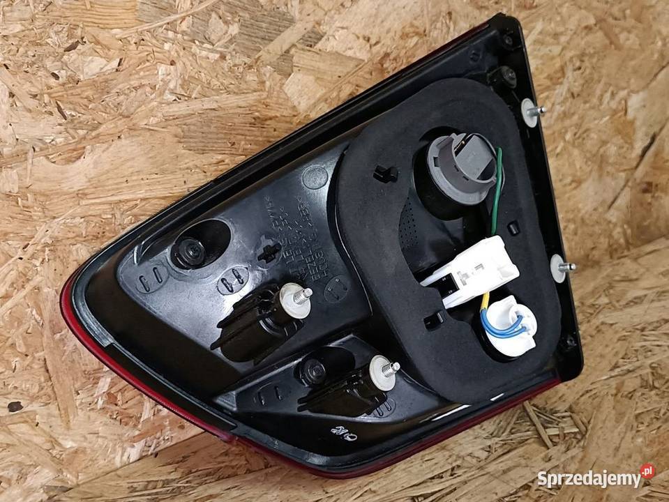 KIA CARENS IV LAMPA W KLAPĘ LEWY TYŁ 92403A4010 wielkopolskie Pleszew sprzedam