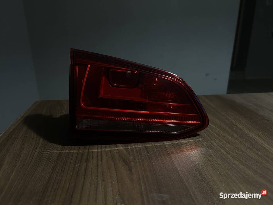 Komplet tylnych lamp do Volkswagen Golf VII lewa Glinica