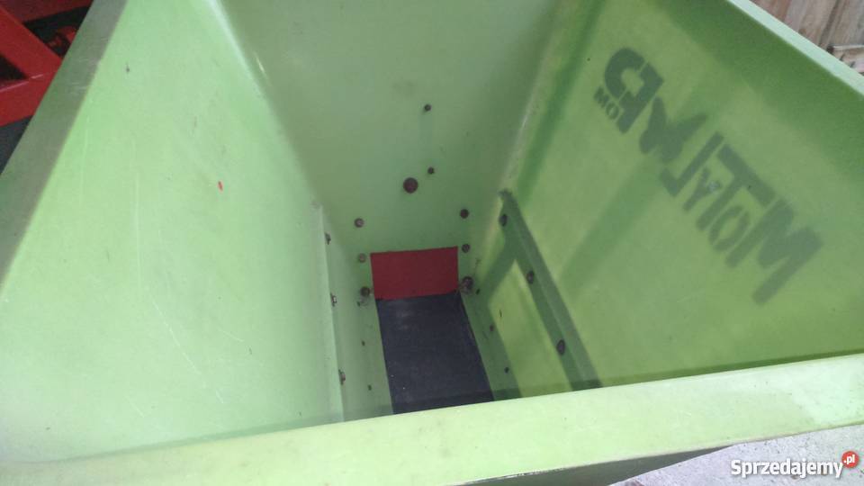 Rozsiewacz nawozu Motylkos jednotarczowy nieuszkodzony Brudzice