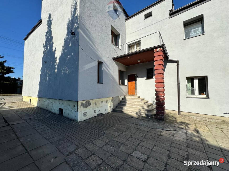 Duży dom z działką 2115 m i 3 garażami Rydułtowy