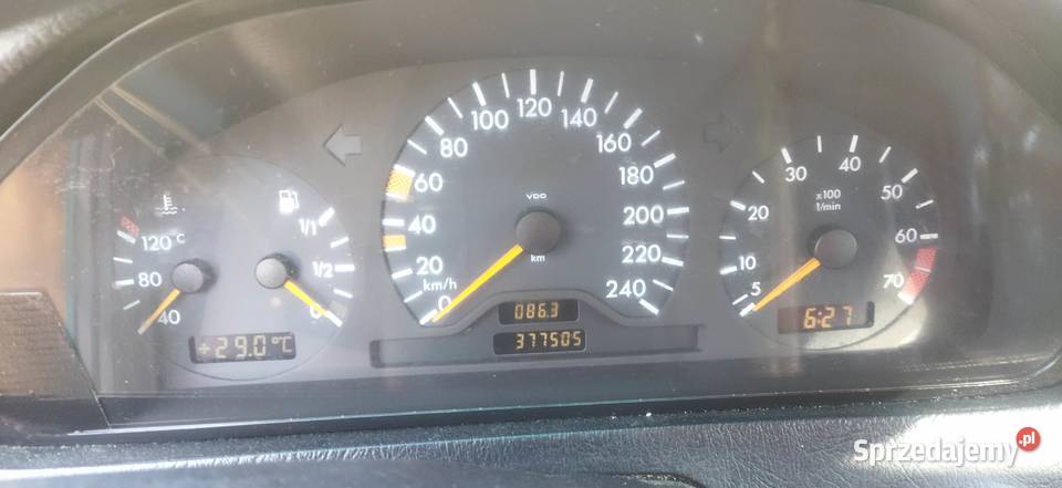 Automatic MERCEDES C 180 e202 LPG stan 4/5 Kraków sprzedam