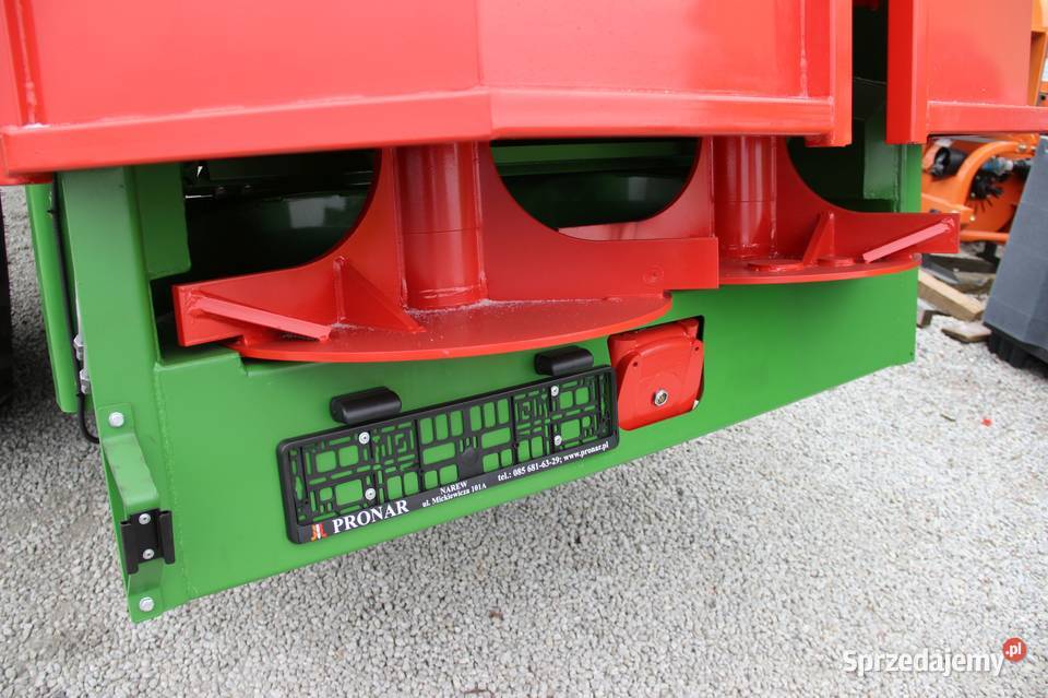 Rozrzutnik obornika tandem dwuosiowy rozrzutniki Rogóźno