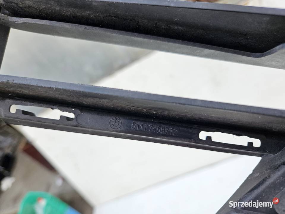 BMW 1 F40 KRATKA ŚRODKOWA ZDERZAKA PRZÓD Atrapy Międzychód