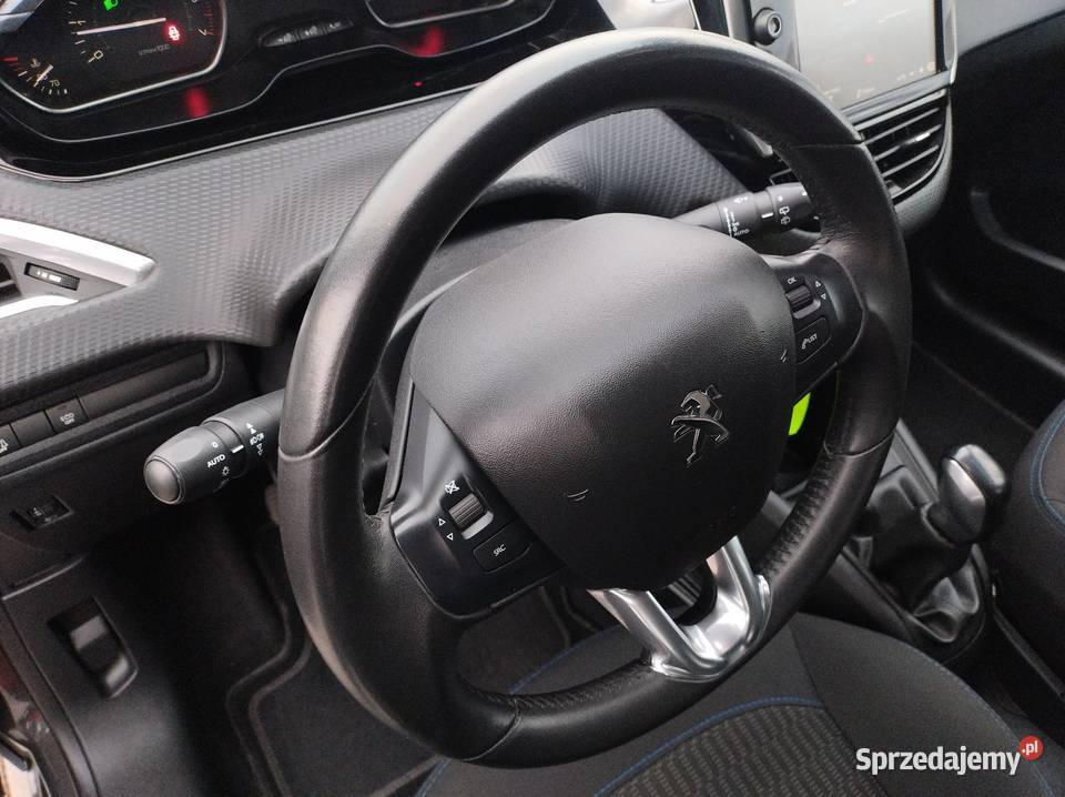 Peugeot 208 nieuszkodzony