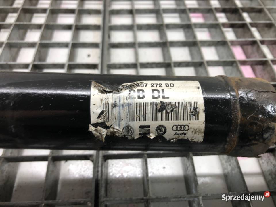 PÓŁOŚ PRAWY PRZÓD SKODA SUPERB II 36 260 0815