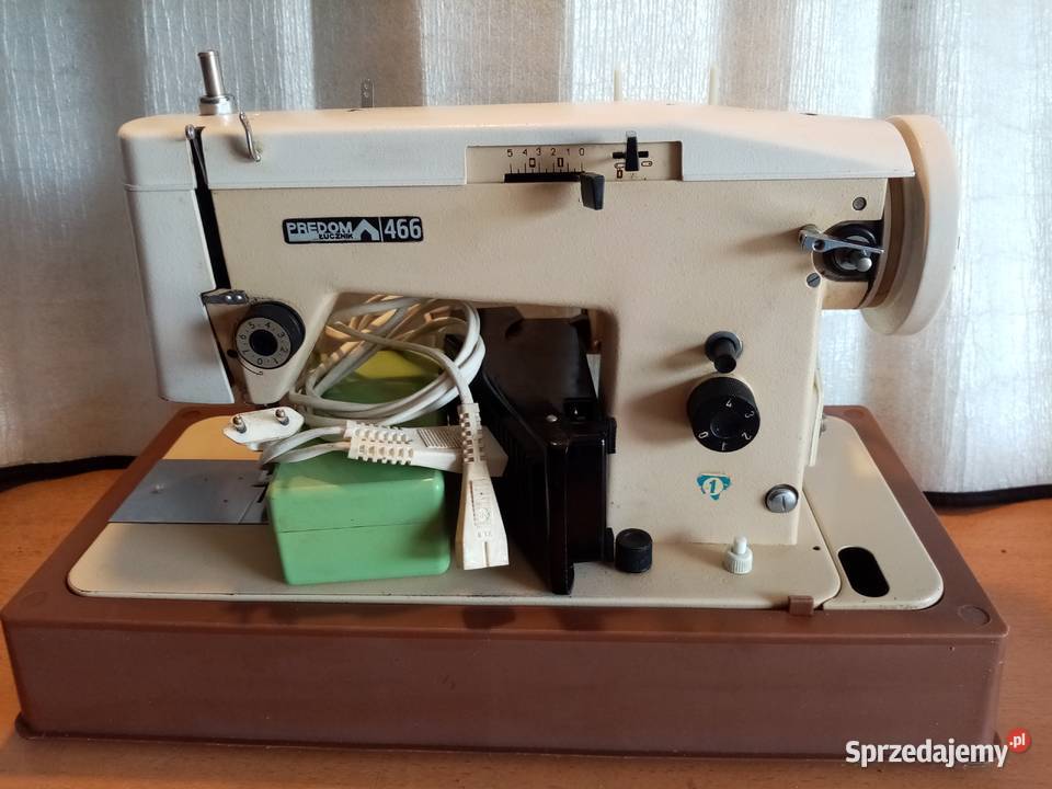 Maszyna do szycia Predom 466
