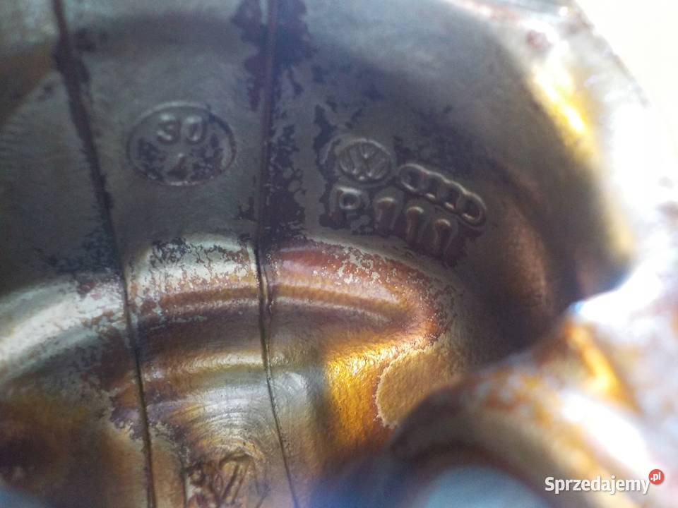 AUDI A3 8P OCTAVIA GOLF JETTA TOURAN 16 8V 06r Blok silnika Suków