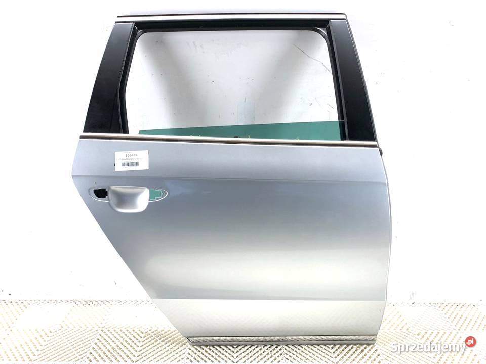 DRZWI PRAWY TYŁ LA7W VW PASSAT B7 Kombi 1015 osobowe