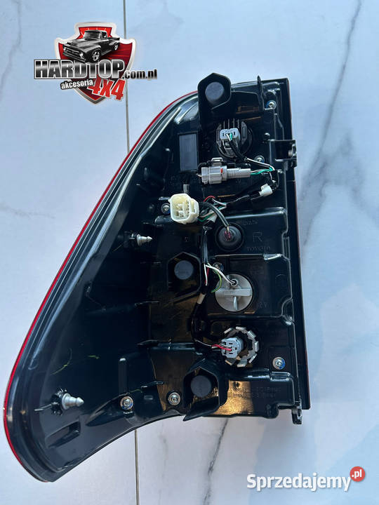 Lampa Oryginalna Prawa Tylna oświetlenie TOYOTA Pasłęk