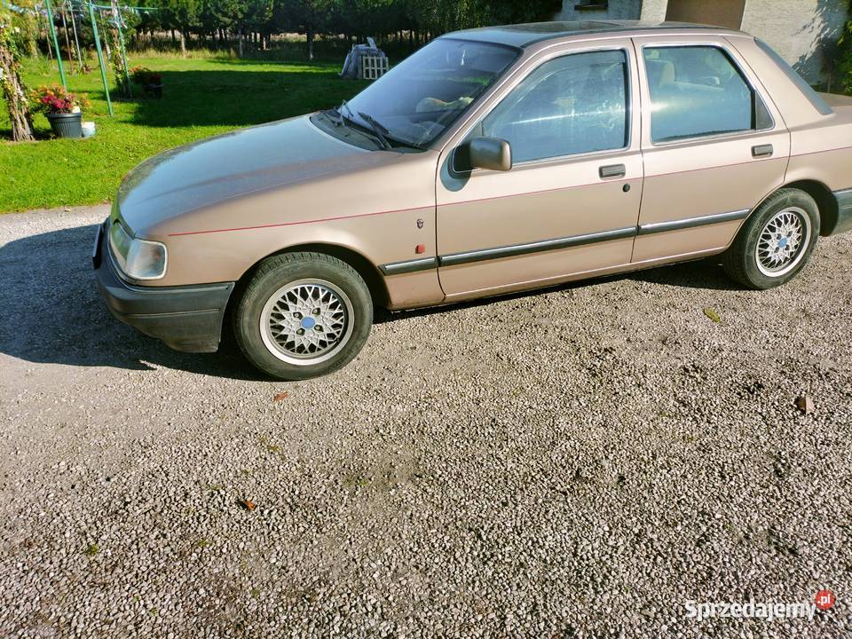 Ford Sierra Ghia Automat jasne brązowe wnętrze Ślesin