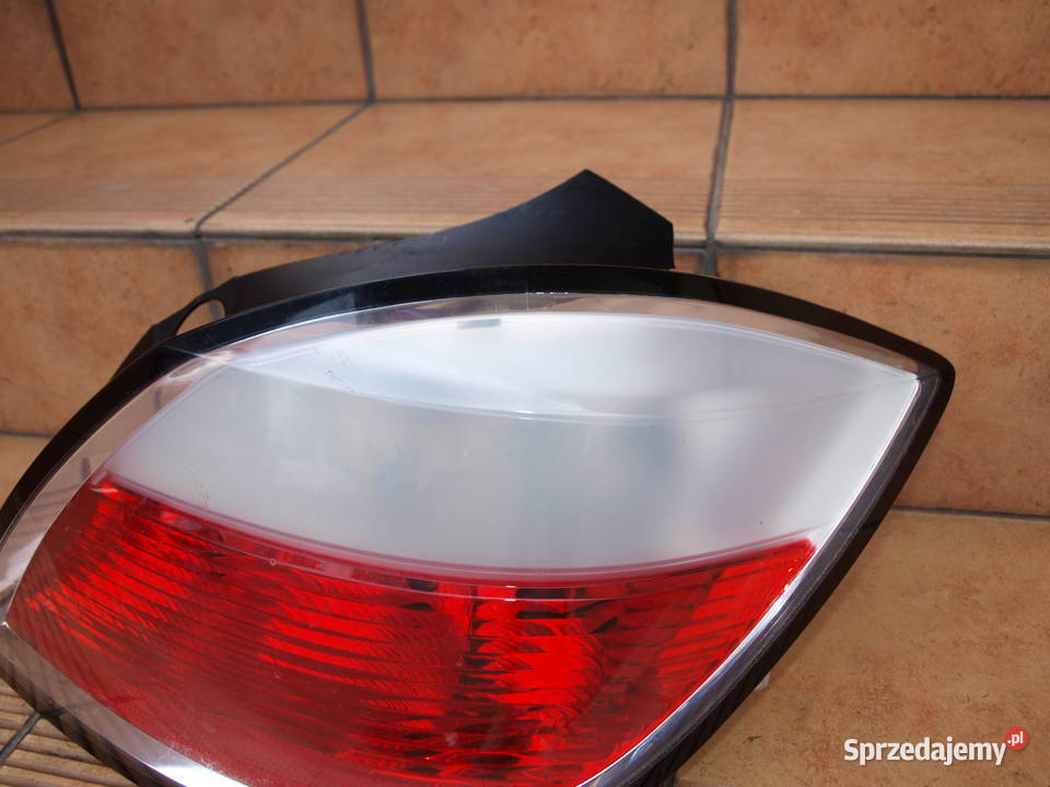 Opel Astra 3 H lampa prawa tył hatchback 2004 lampy tylne wielkopolskie Kalisz
