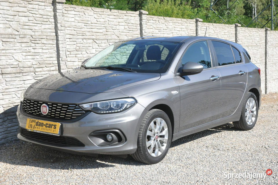 Fiat Tipo 14 95 hatchback LED Navi Czujniki II wspomaganie kierownicy Dąbrowa Górnicza