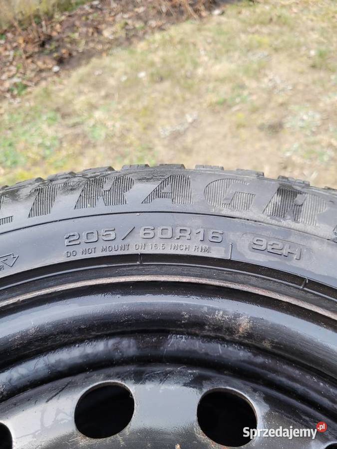 Opony zimowe kierunkowe Good Year ultragrip