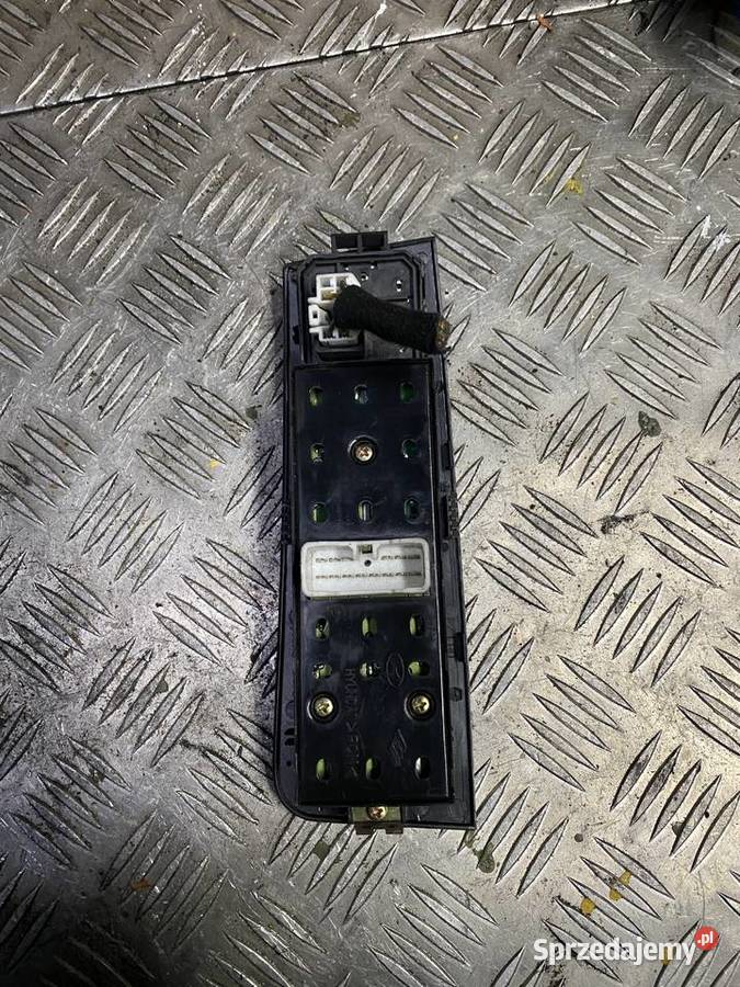 Przełącznik Szyb Lewy Przód Hyundai Matrix sprzedam