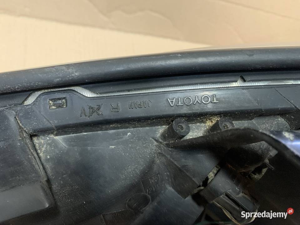 Reflektor lampa przód lewa prawa Toyota avensis Motoryzacja Szczecin