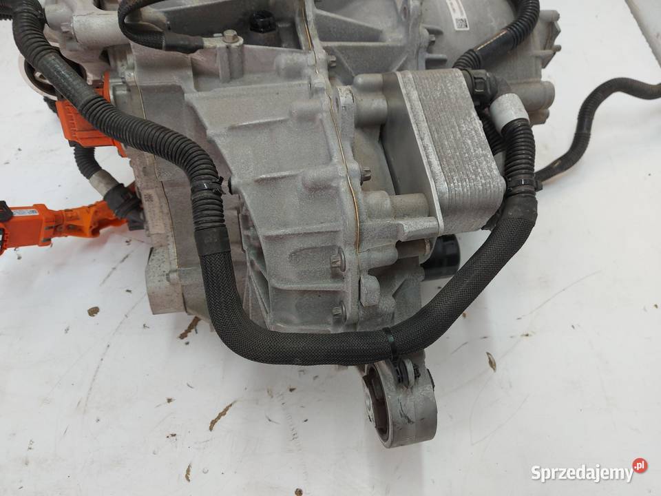 TESLA MODEL Y 2024r SILNIK ELEKTRYCZNY TYŁ osobowe