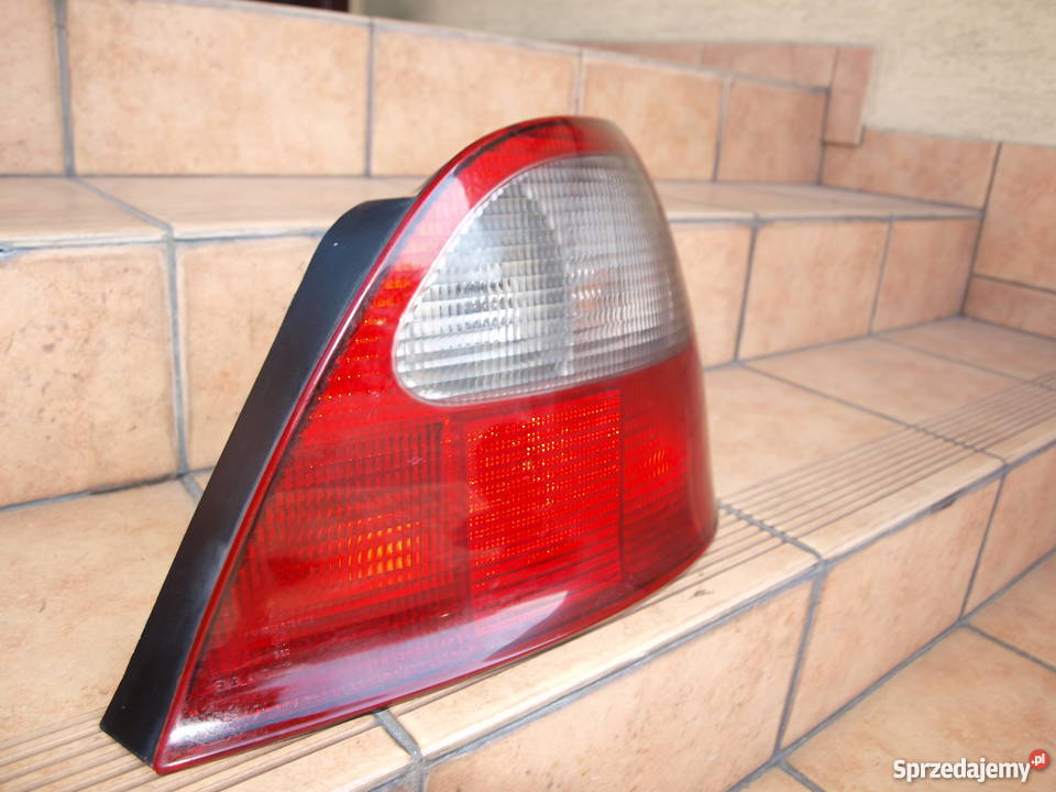 MG ZR lampa prawa tył 2001 2006r europa