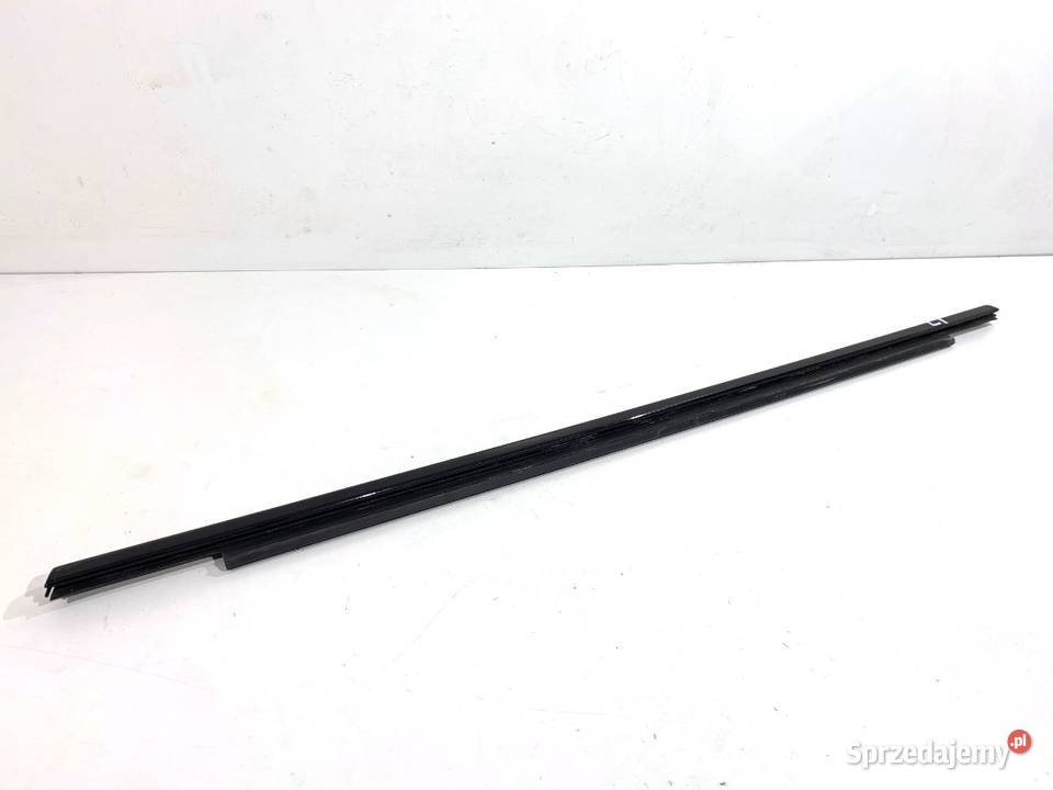LISTWA ZGARNIAJĄCA TYŁ LEWY BMW F34 Listwy