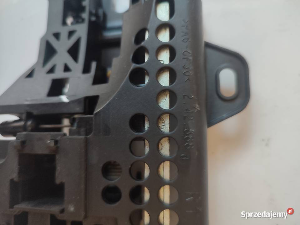 Mocowanie podstawa klamki prawy tył Clio IV 4 HB osobowe Skoczów