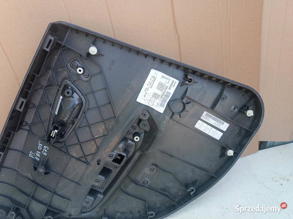 BOCZEK TAPICERKA DRZWI PRAWY TYŁ BMW E87 7067959 Tapicerki samochodowe