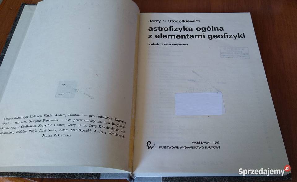 Astrofizyka ogólna z elementami geofizyki Książki naukowe i popularnonaukowe