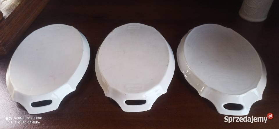 Patera różane bukiety na białej porcelanie pomorskie Gdańsk
