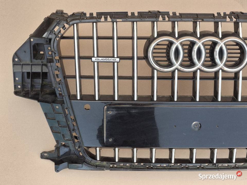 AUDI Q3 8U SLINE GRILL ATRAPA CHŁODNICY EMBLEMAT Bieleń