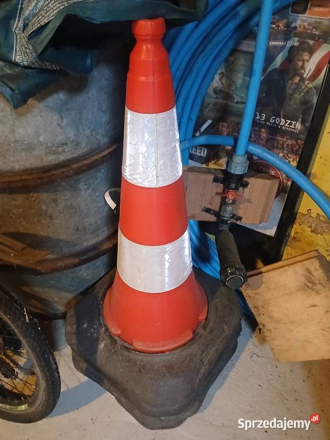 Pachołek gumowe plastikowe wysokie lubelskie Biłgoraj