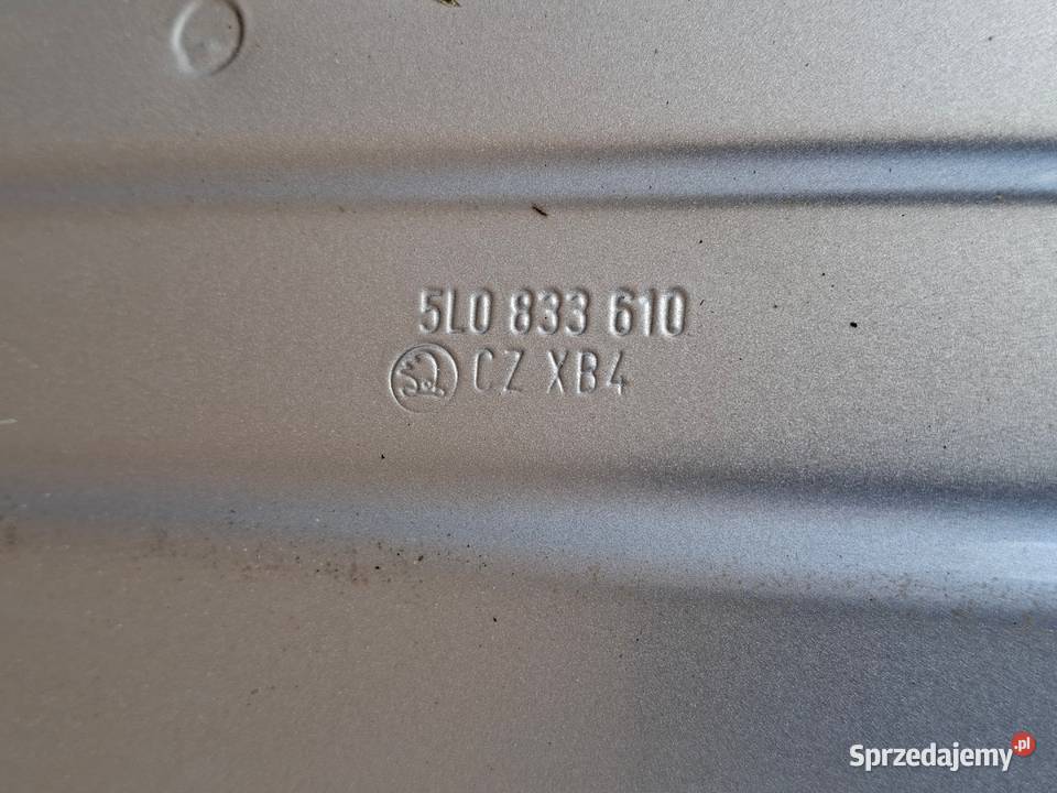 SKODA YETI DRZWI PRAWY TYŁ PRAWE TYLNE 5L0833610 Bieleń