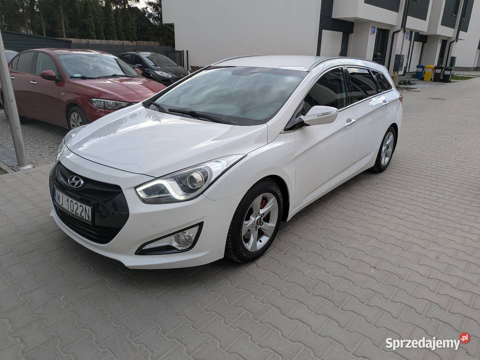 Hyundai i40 16 GDI Kombi Kamera Hak 2 komplety Marki