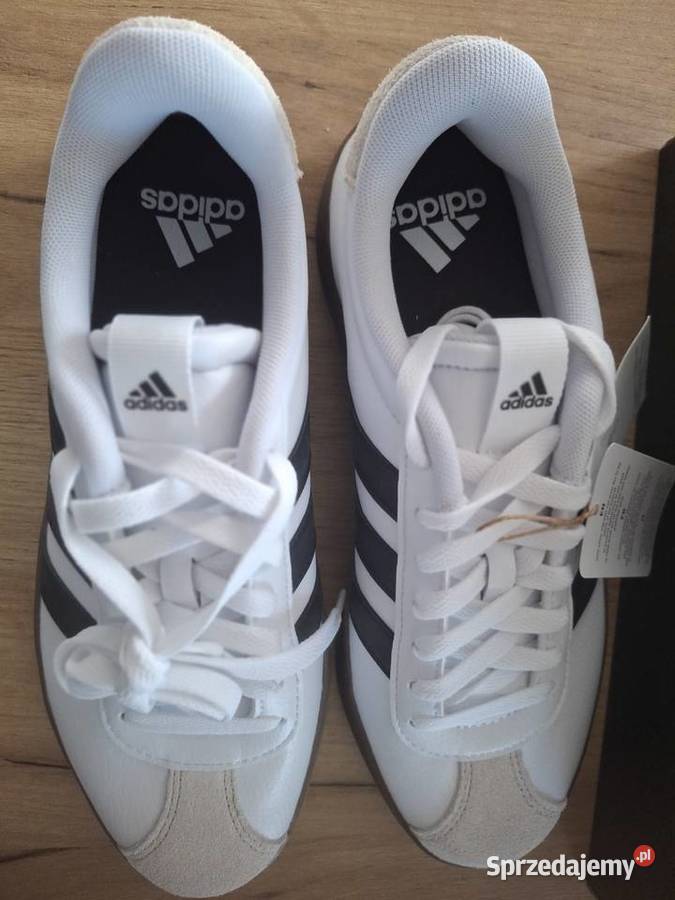 Adidas cort Sulbiny