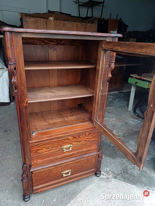 Reprezentacyjna Witryna Ludwikowska z dwoma Meble Suchorzew