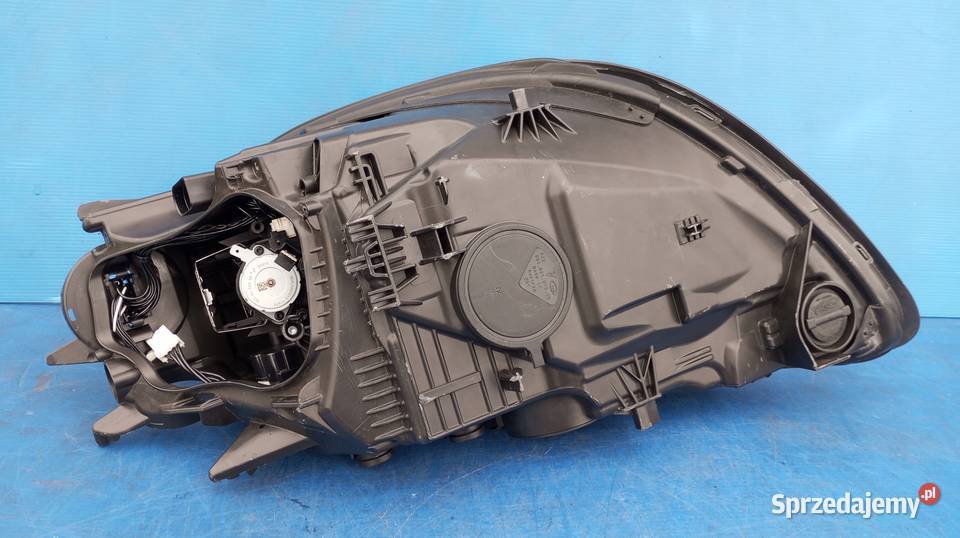 LAMPA PRAWY PRZÓD IGŁA CIEMNA PORSCHE 981 wielkopolskie