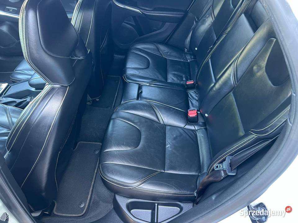VOLVO V40 D2 automat Xenon Navi bezwypadkowe elektrycznie ustawiane fotele Lublin