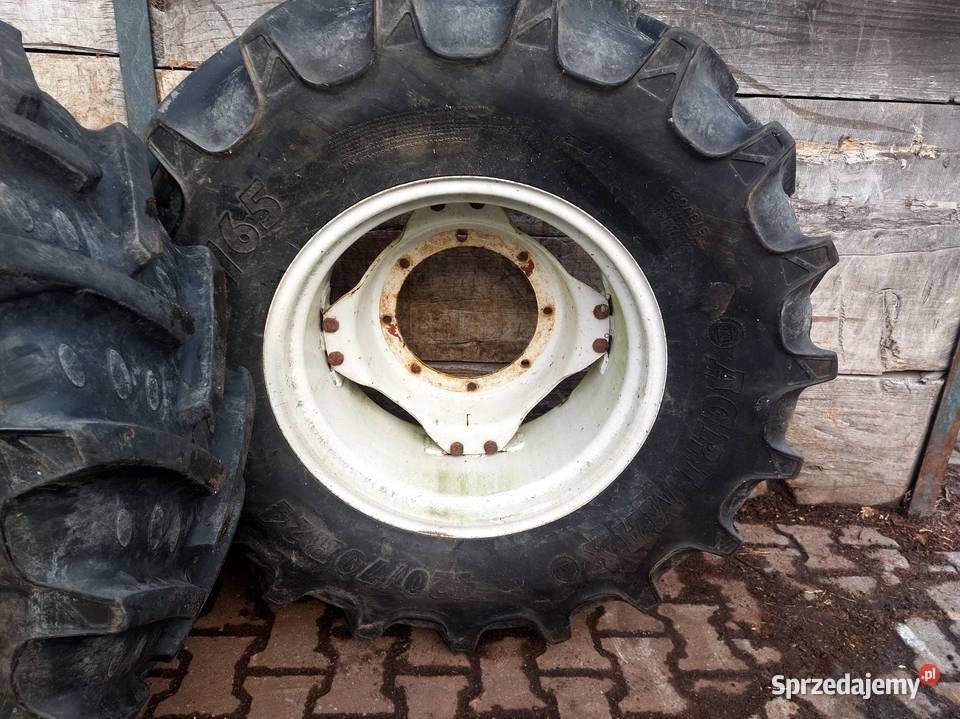 Nowe opony BKT z felgami holland case 42070 r24 Biłgoraj