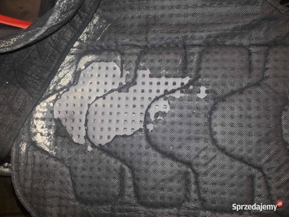 Buzerzbroja na cross Tryńcza