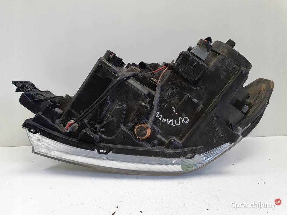 LAMPA PRAWA Mitsubishi Outlander I 0306r