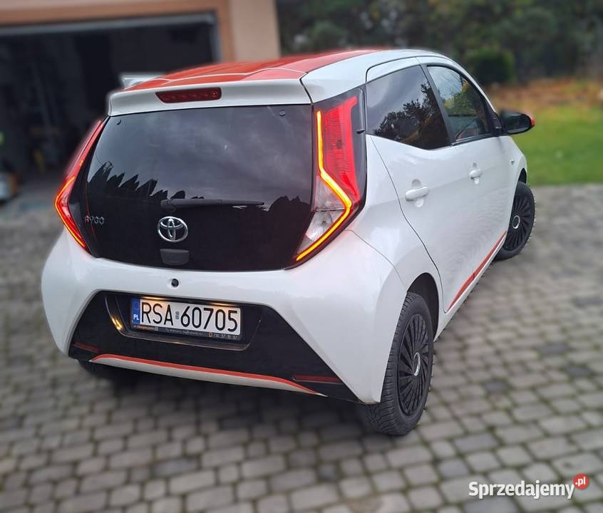TOYOTA AYGO XPLAY EDITION centralny zamek Sanok