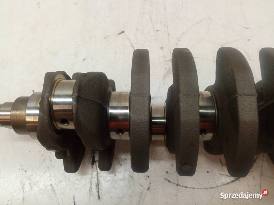 WAŁ KORBOWY 55565543 2500056 14 TURBO Opel Astra