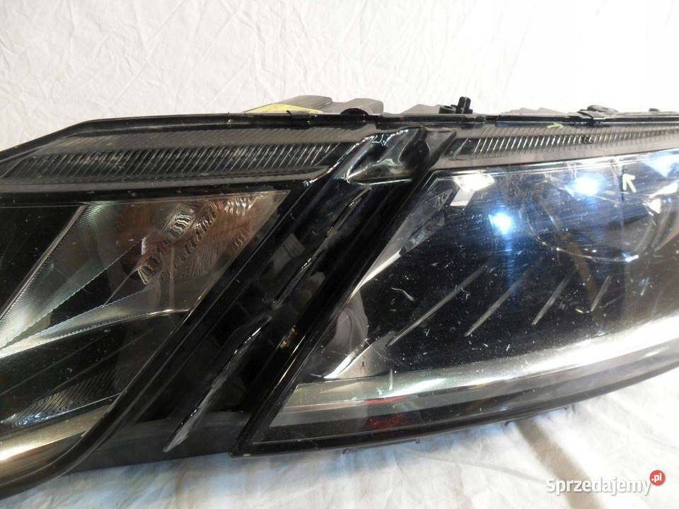 Reflektor Przód strona lewa Skoda Octavia Mk3 5E Nowy Tomyśl