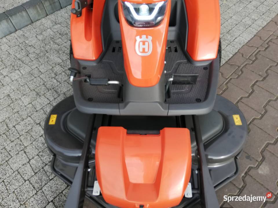 Powystawowy traktor Husqvarna R316TX pług